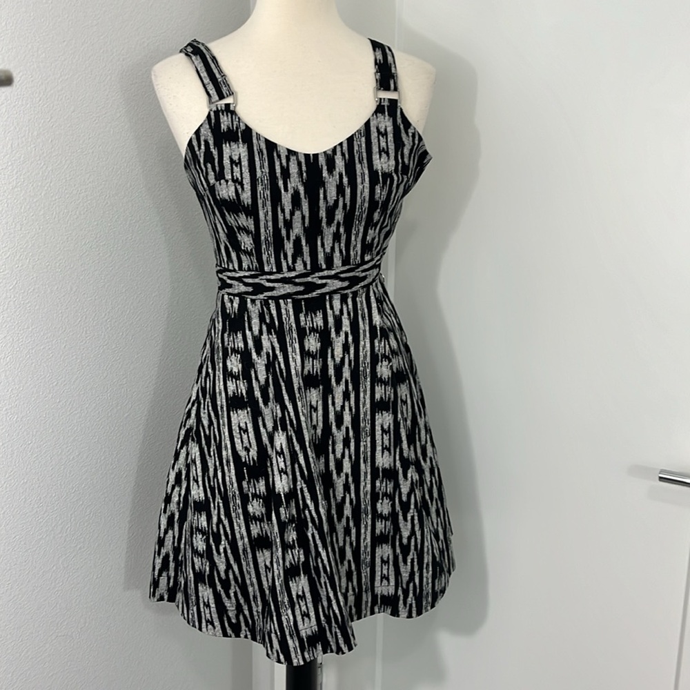 Rachel Roy Size 0 Black, White Print Racerback Mini Tank Dress w/Pockets - Picture 3 of 11